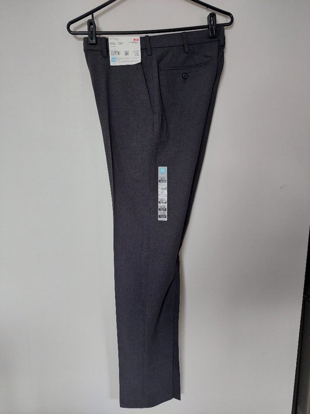 UNIQLO AirSense Dress Pants Dark Gray Men's 28x34 inch  Wool-Like